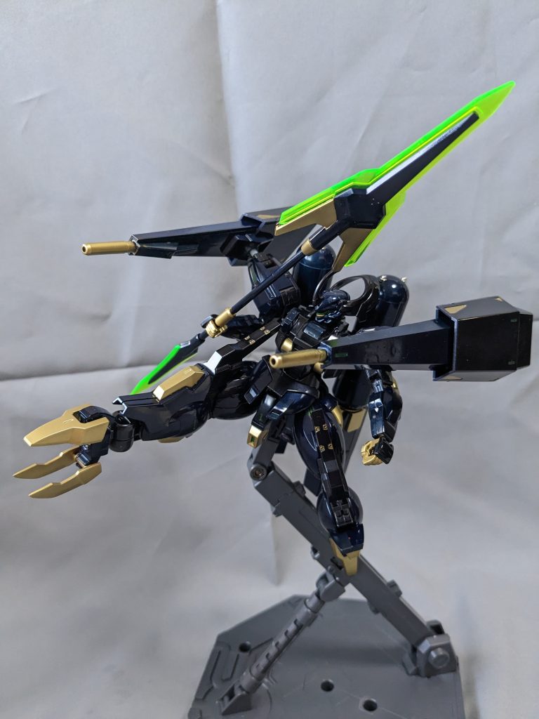 自分(ヴィム)は太陽(ソル)として導く立場にはなれなかったけど、お前は宙を自在に翔け、地に降らば衝撃を残す隕石(メテオラ)のように、自由に、皆に衝撃を残す存在になれ、として作られた「メテオラ・バルデ」今後ボブ君は何にも縛られず自由に翔べるのでしょうか、それとも呪縛に縛られるのか…気になる!ほいだらー!