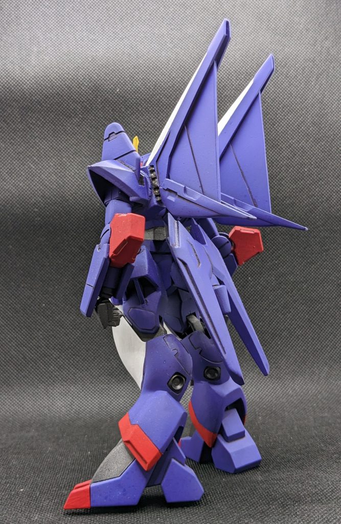 ミノフスキークラフト発生装置は背面の2基はV2の流用から形状変更、腰の1基は3Dプリントしたパーツを取り付けています。