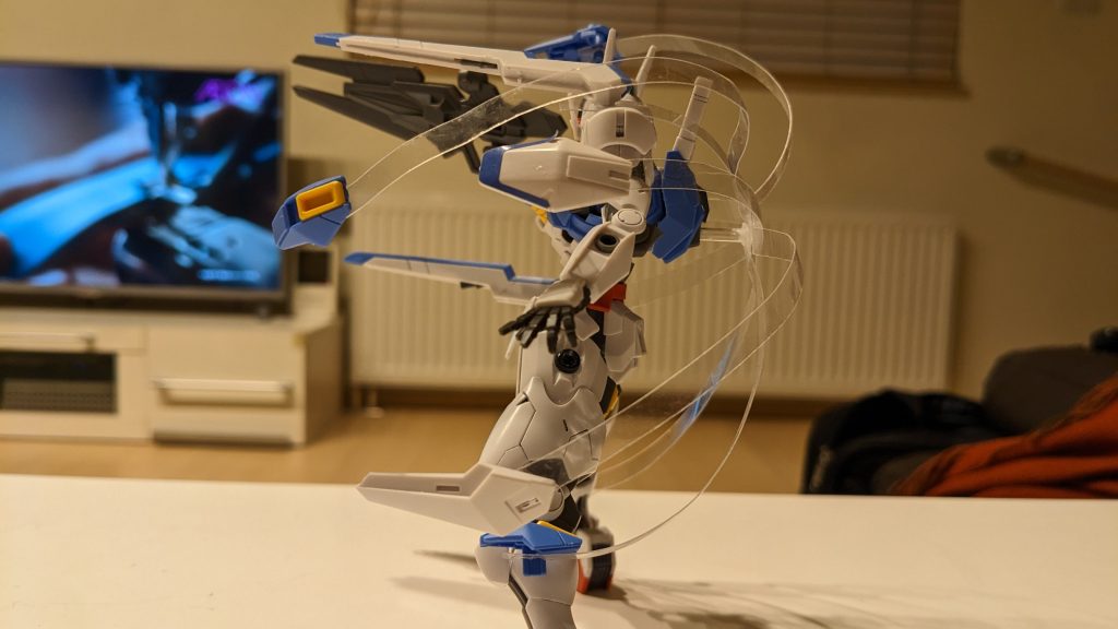 実際はこんな感じ😅背面のハードポイントに差し込んでるだけ瞬着ベタベタなのでお粗末ですが笑