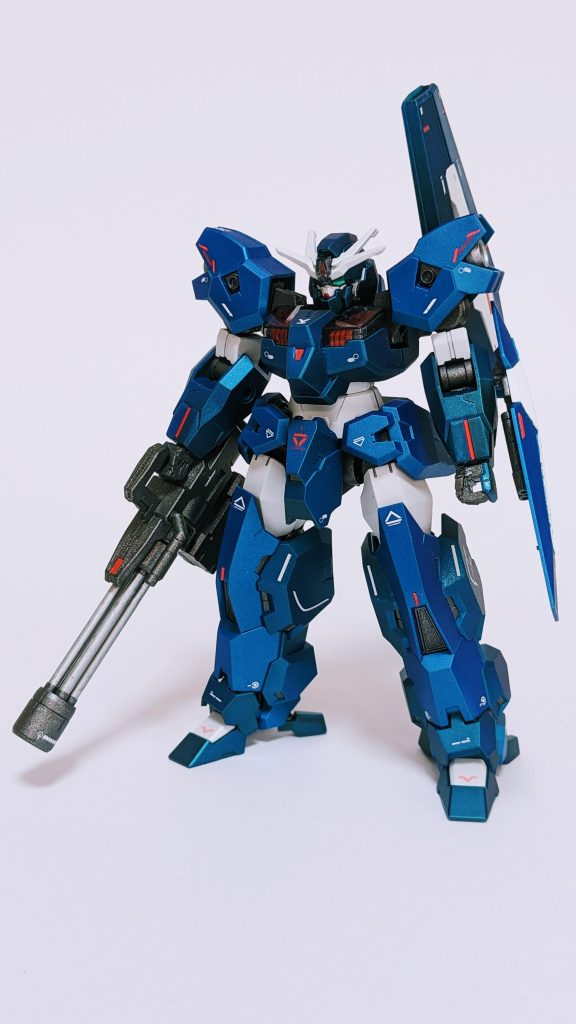 今回はメタルブルーの上にクリアオレンジを部分的に塗り重ねてみました。