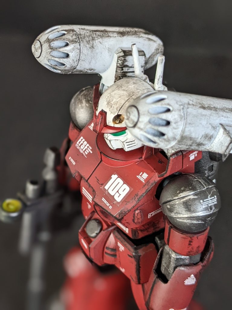 109のマーキングはキット付属のマスキングシールなので貼り跡が目立ちますね。この度の再販でリバイブ版も入手出来たのでそちらはキレイに仕上げてカイ機にしたいと思います。