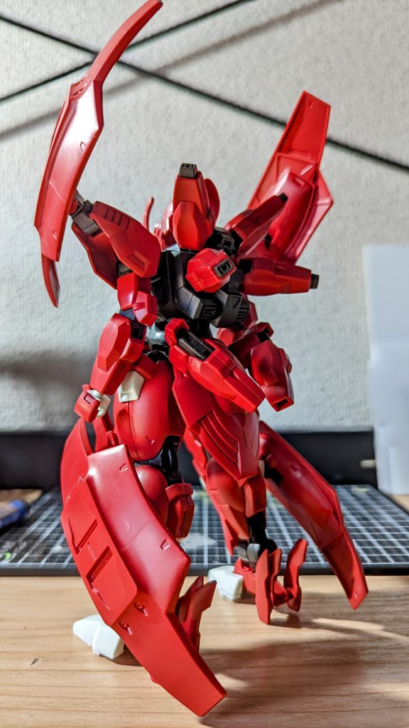 背面には4基のイーシュヴァラを追加