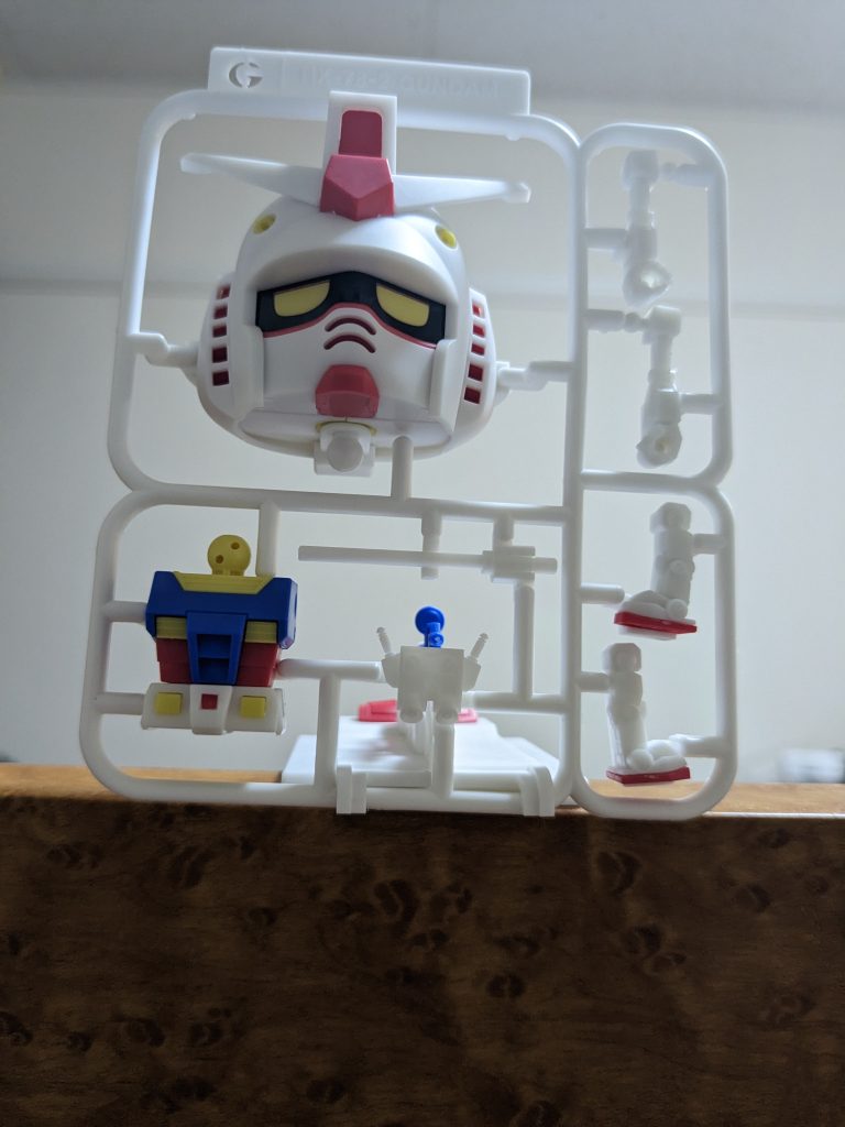 ランナー状態再現。一応、組み立ては選択式にはなって居ますが、簡単にバラせるので、普通に組んでからでも再現出来ます!ただ、素材が脆いので取り扱い注意です。