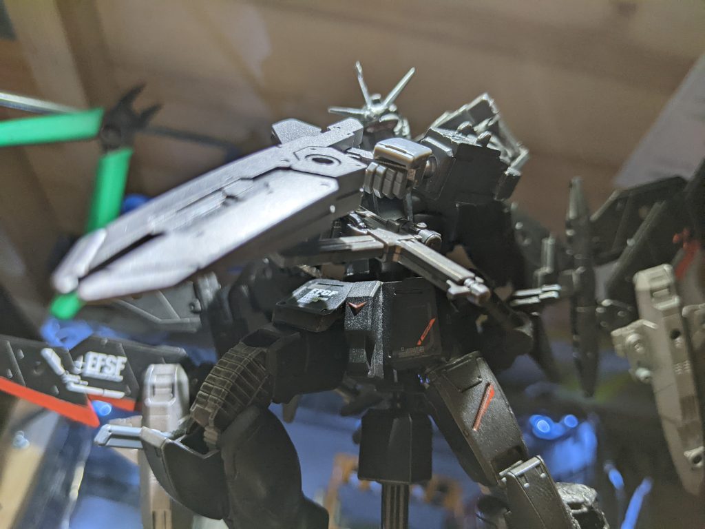 一般兵　「た…助けてくれぇ…ｯ頼む……！」