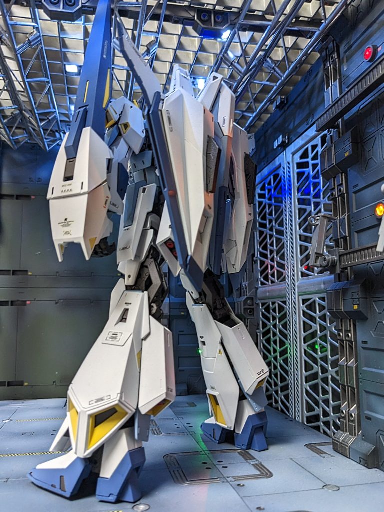 シールド方向よりバックショット。