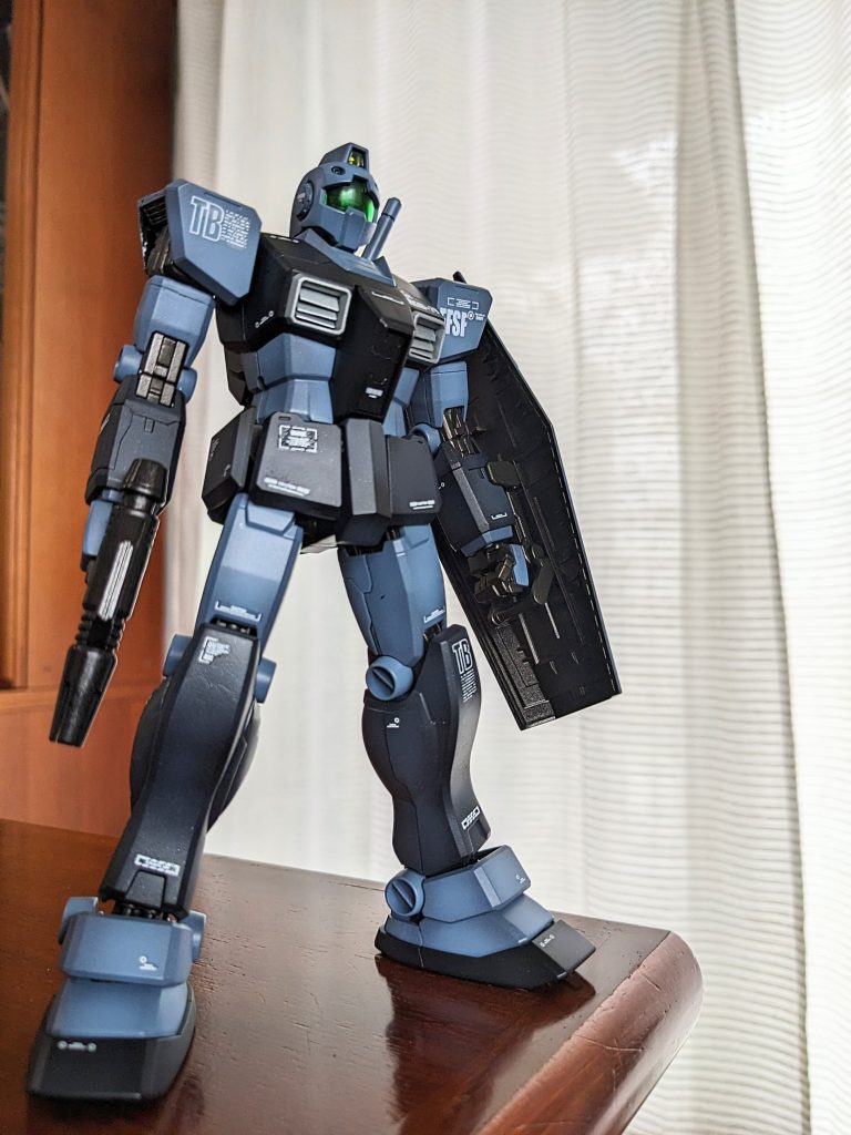 自然光にて撮影。