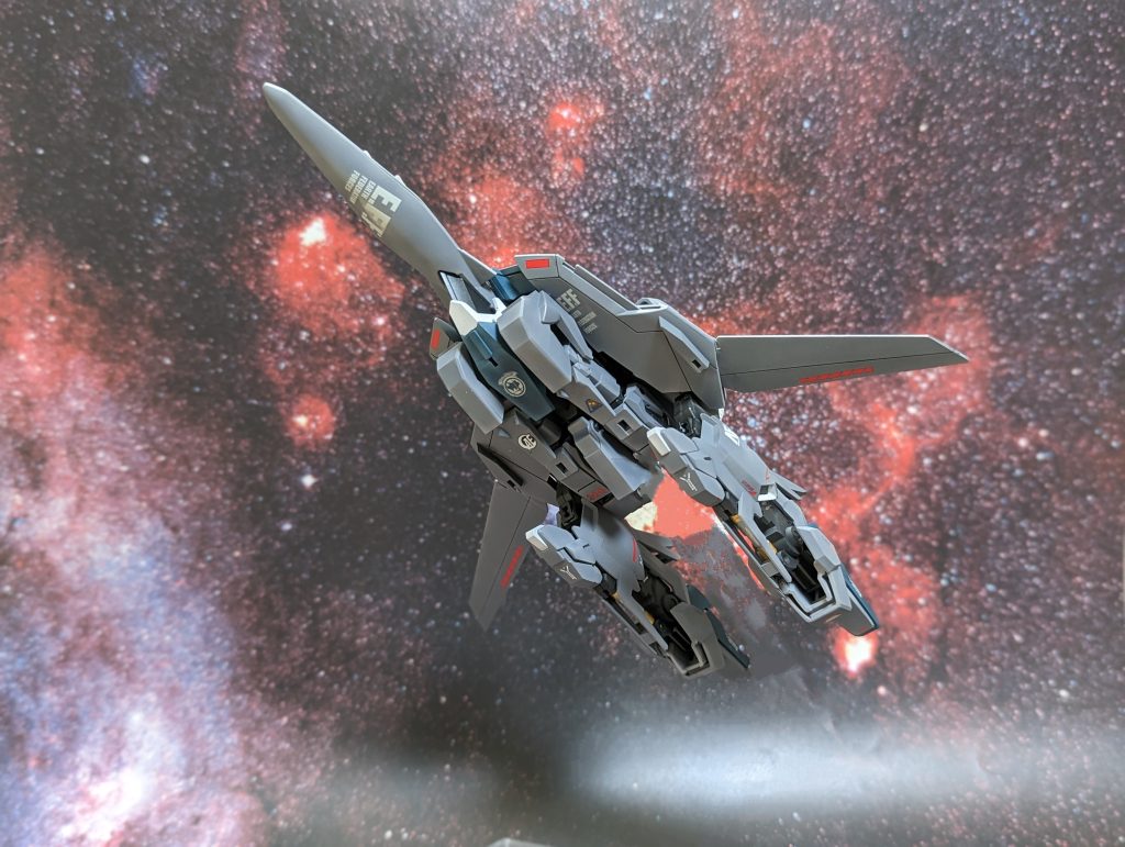 付け替えパーツの踵の立て付けが悪いので当たってる部分をカット。