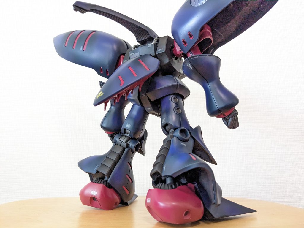 バックショット。曲面が美しいのです。