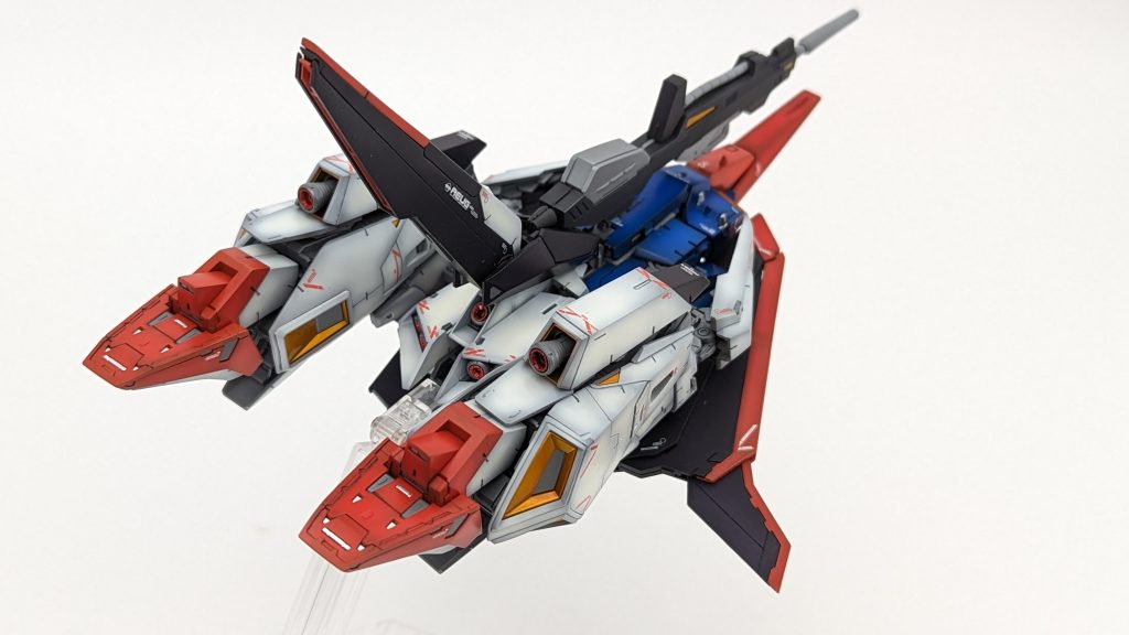 40年弱ぶりに模型（≒ロボット物）制作復帰して、ZZ 以降のガンダムも時間がある時に見てますが、今でも Z ガンダムが好きなのは幼少期の刷り込みもあるのでせうが。やはり変形機構によって【ロボット】と【飛行機】という、今どきの言い方にすると【属性盛りすぎ】がモロにぶっ刺さった結果なのかなぁ…と思います。