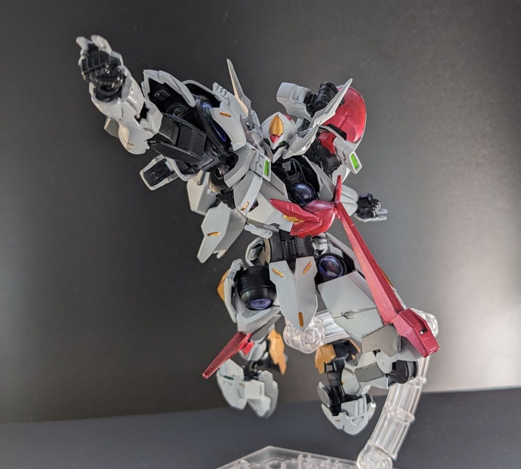 肩の関節を増やした効果で、アクションポーズやボルテッカのポーズが決まるようになったと思います。