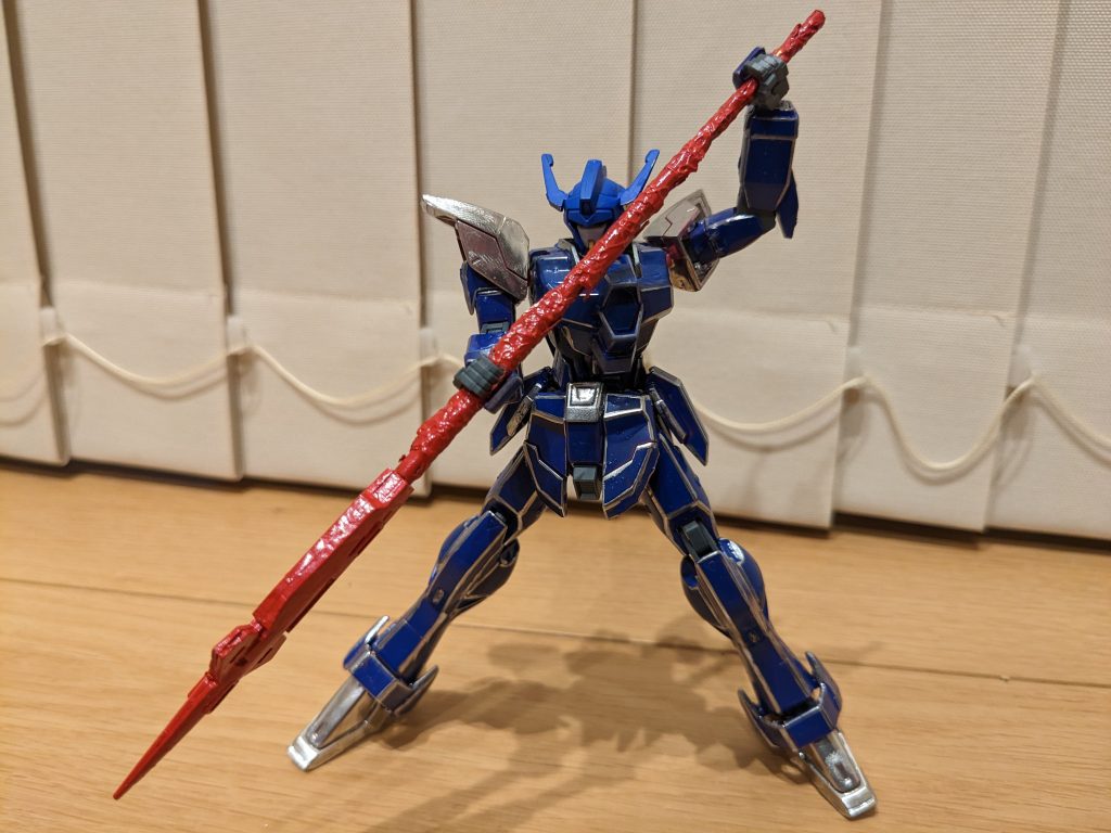 ゲイボルクは槍先端の羽っぽい部分を削除し、直線的にしました。柄にはジャスティスナイトの時に使用したレースシールを巻いた上でメタルレッドに塗装。それっぽい質感になったと思います。