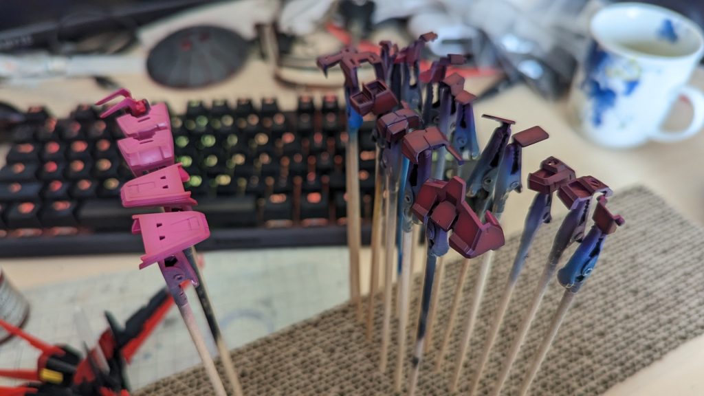 こうじゃ。黒立ち上げなんかしたら間違いなくボケ足がスゲー汚くなるヤーツ。下地色の選択は大事。