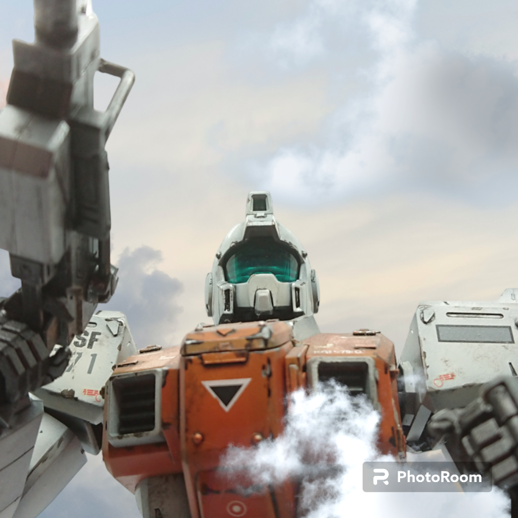 陸戦ジムもう何十年前の作品です！今の技術ならもっといいのできそう‼️ジオラマ作りたいな(｡-ω-)また、場所が。。。