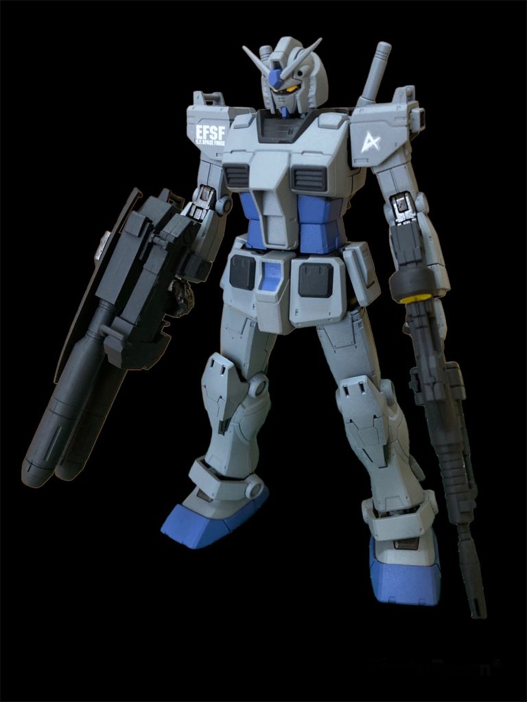 ボディ全体をブルーグレーっぽくしたくて、オーシャングレーにティターンズブルー2とジャーマングレーを調色しました。ちなみに左肩には最初はAマークのデカールを貼っていましたが何かの拍子に取れてしまいました😨攻撃力の高いG3をイメージして右手にはサンボル版のフルアーマーガンダムから二連のビームガンを移植。