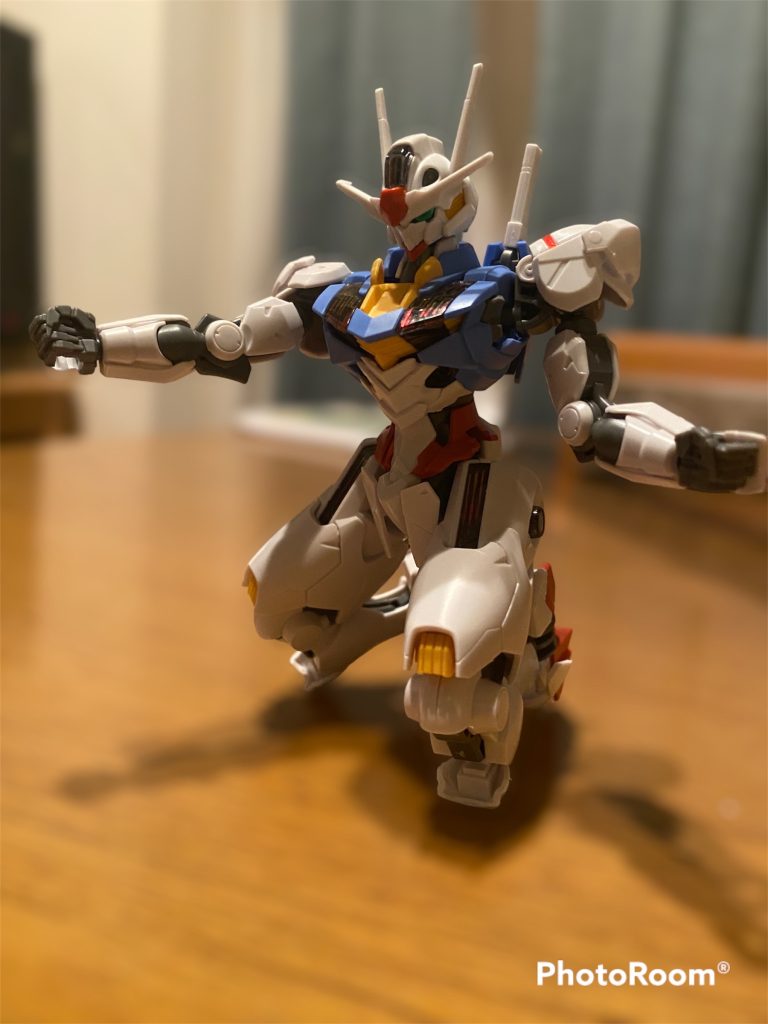 塗装前の仮組。いろんなポーズが取れます。