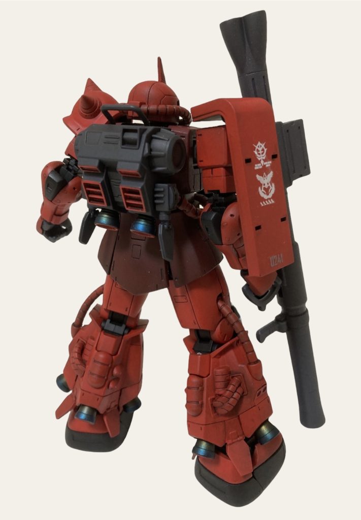 基本的な配色は映画版に準拠していますが、バーニアのみシルバー→クリアーオレンジ→クリアーブルーを塗って焼き色っぽくしていますザクは赤くすると3倍カッコ良イイ！閲覧ありがとうございます。   