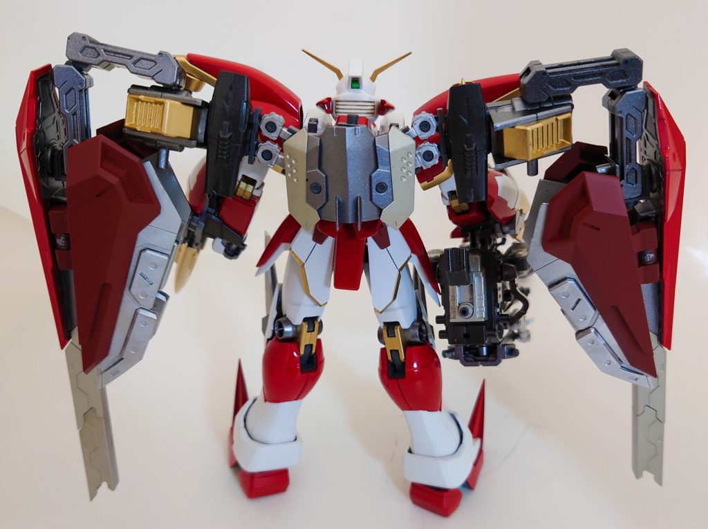 背面バックパックは、MSGヘヴィウェポンユニットをベースにオリジナルのバックパックに仕上げています。使用したパーツMSGヘヴィウェポンユニット ソリッドラプターMSGヘヴィウェポンユニット エクシードバインダー