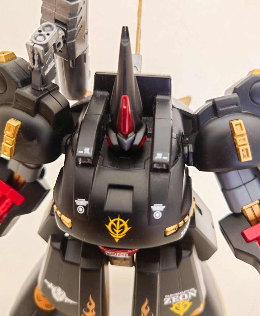 胸のバストアップ写真!迫力があって、大型モビルスーツって感じでお気に入りです。