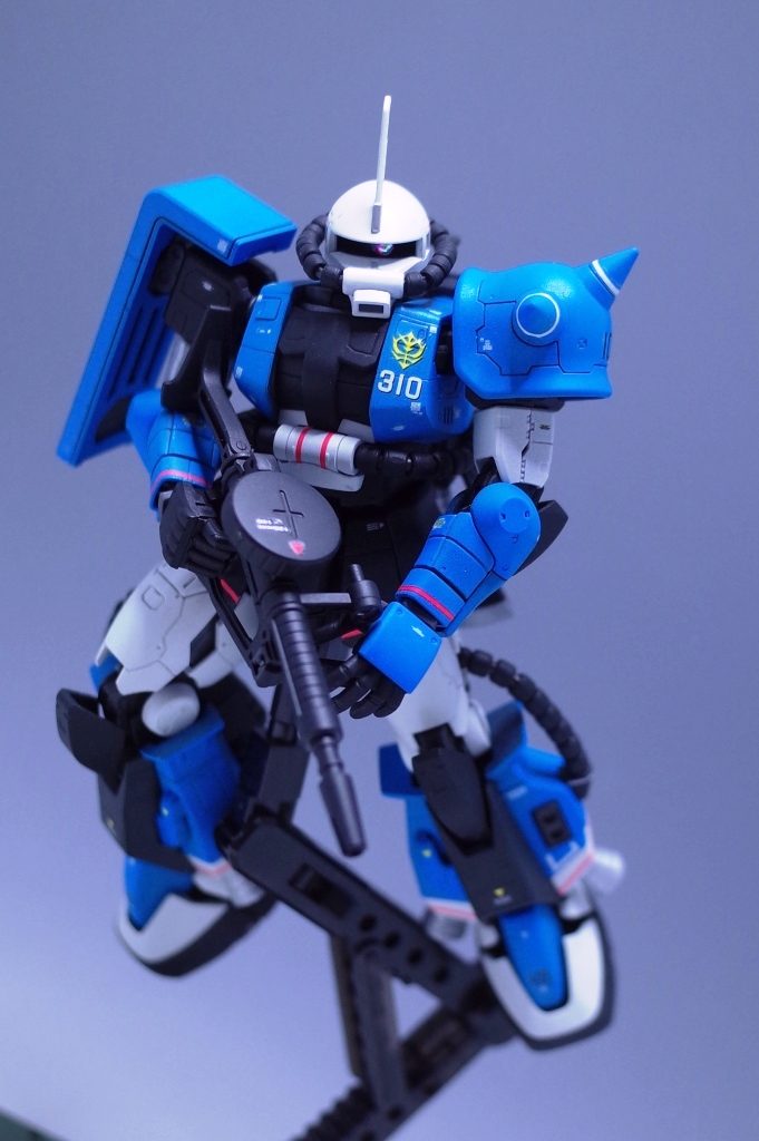 激安中古のRG(黒い三連星)を手に入れたので、綺麗にヤスリ掛けして整えました。