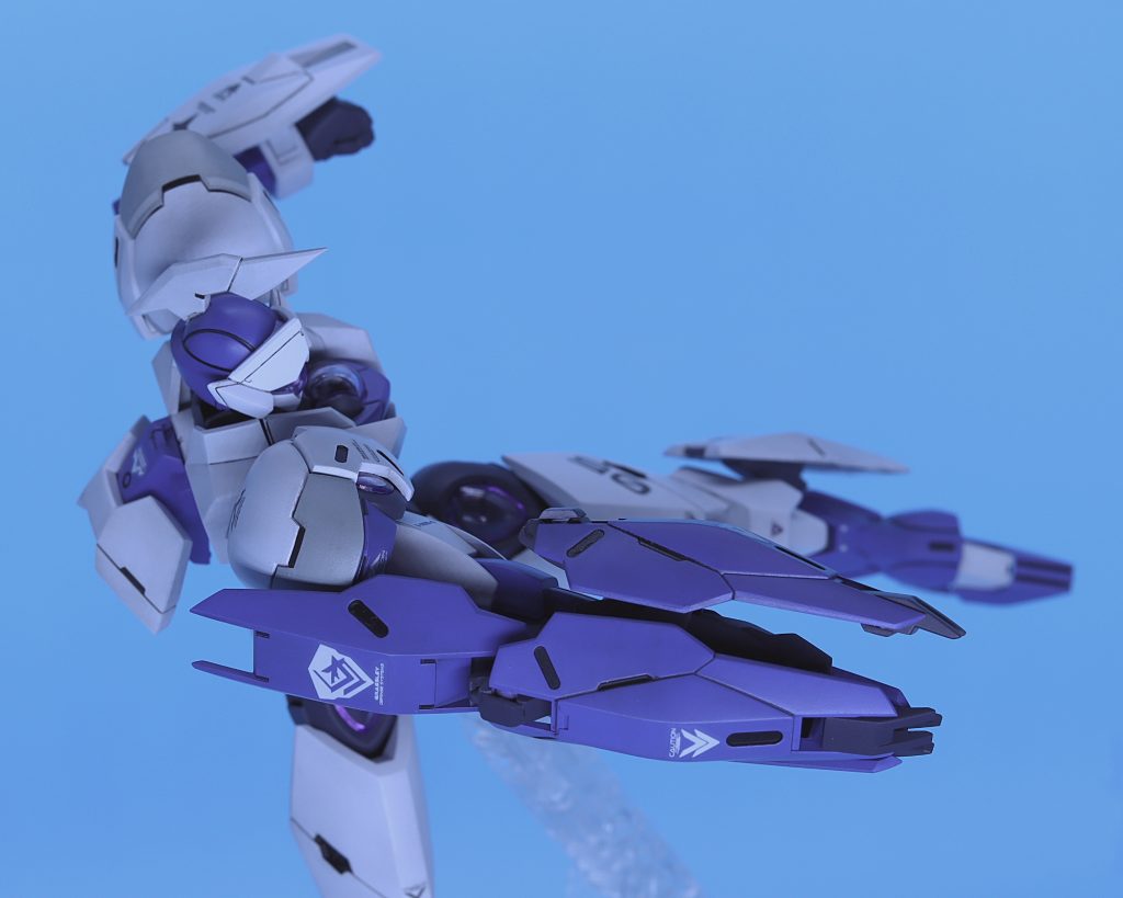 アクションポーズ②最近お店で見かけるので是非組み立ててみてください。めっちゃカッコイイです!