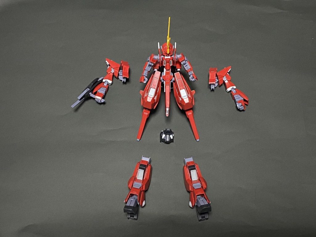 もちろんバーザムのパーツや胸装甲は外せます。ウーンドウォート本体の脛は合わせ目消ししたらランディングギアが接着されちゃって動かなくなっちゃいましたw胸装甲はかぶせて、それとなく挟んでいるだけでめっちゃポロリします。磁石仕込みたかったけどスペースがどう確保したらいいかわからなかった...