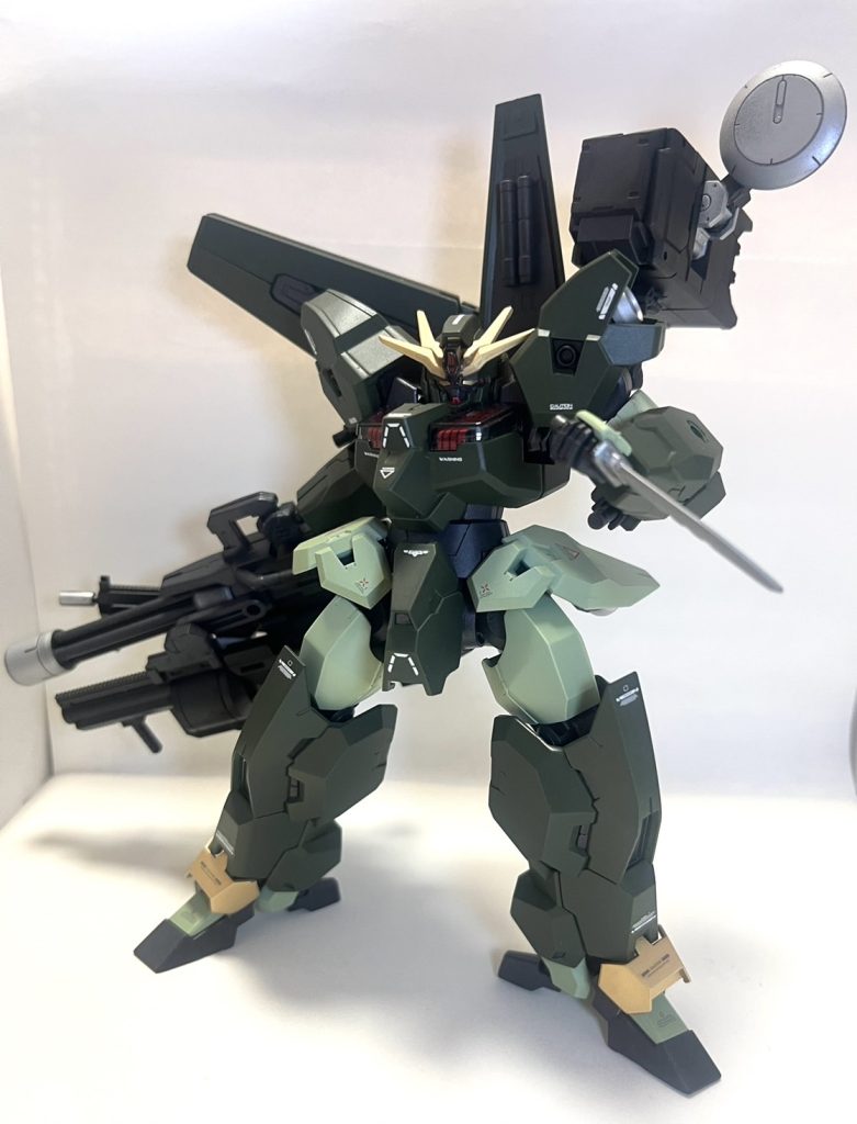 このカラーリングを生かして森林で敵の背後からナイフを振り回してほしいという妄想。