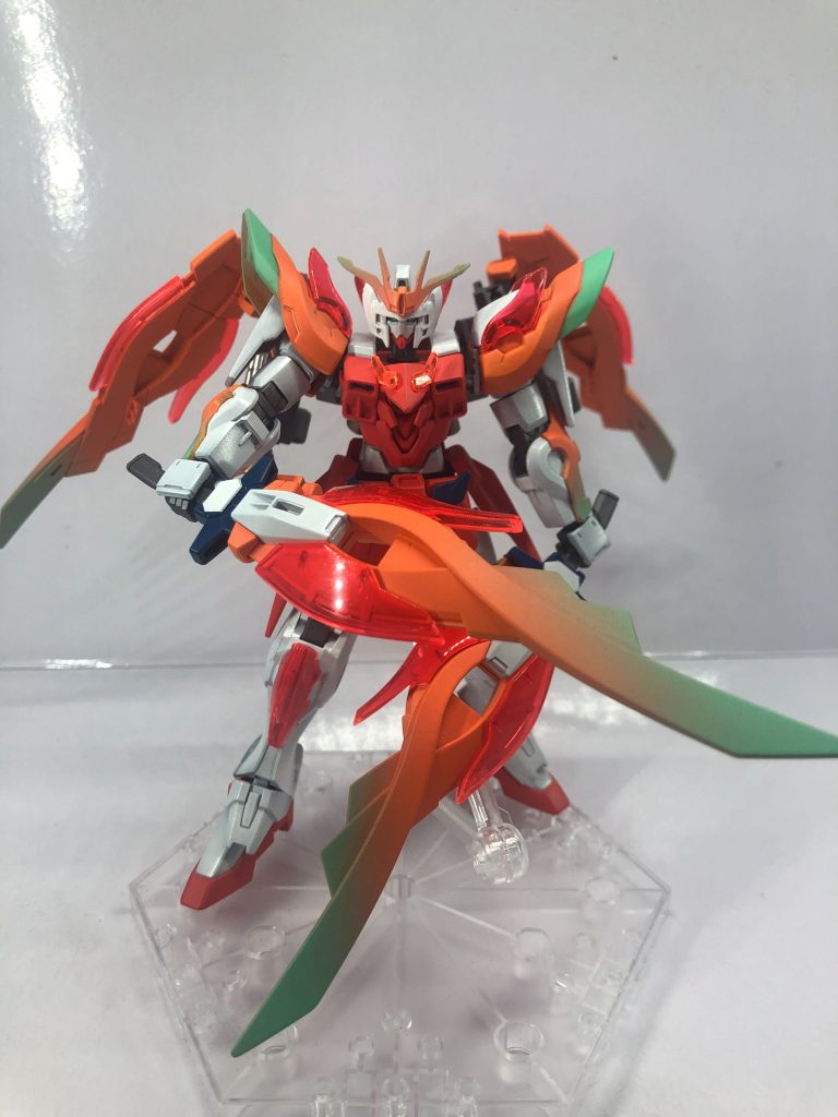 クリアパーツはクリアルージュを吹いて赤みを強くしていますネオバード形態は塗装剥げが怖くてできませんでした