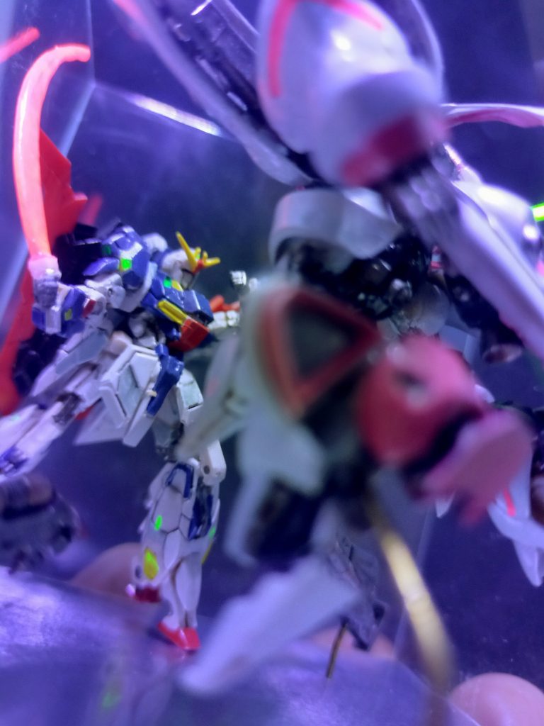 カミーユ「ハマーン、お前は人を不幸にする!」