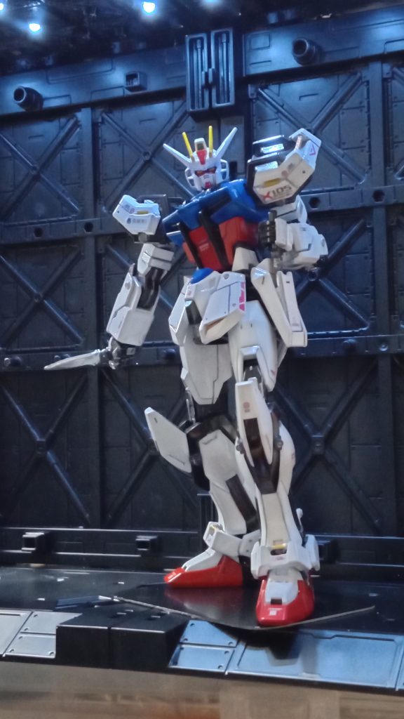 「武器。後はアーマーシュナイダーこれだけか」アーマーシュナイダーのポケットの蓋をヒンジを付けて開閉出来るようにしました