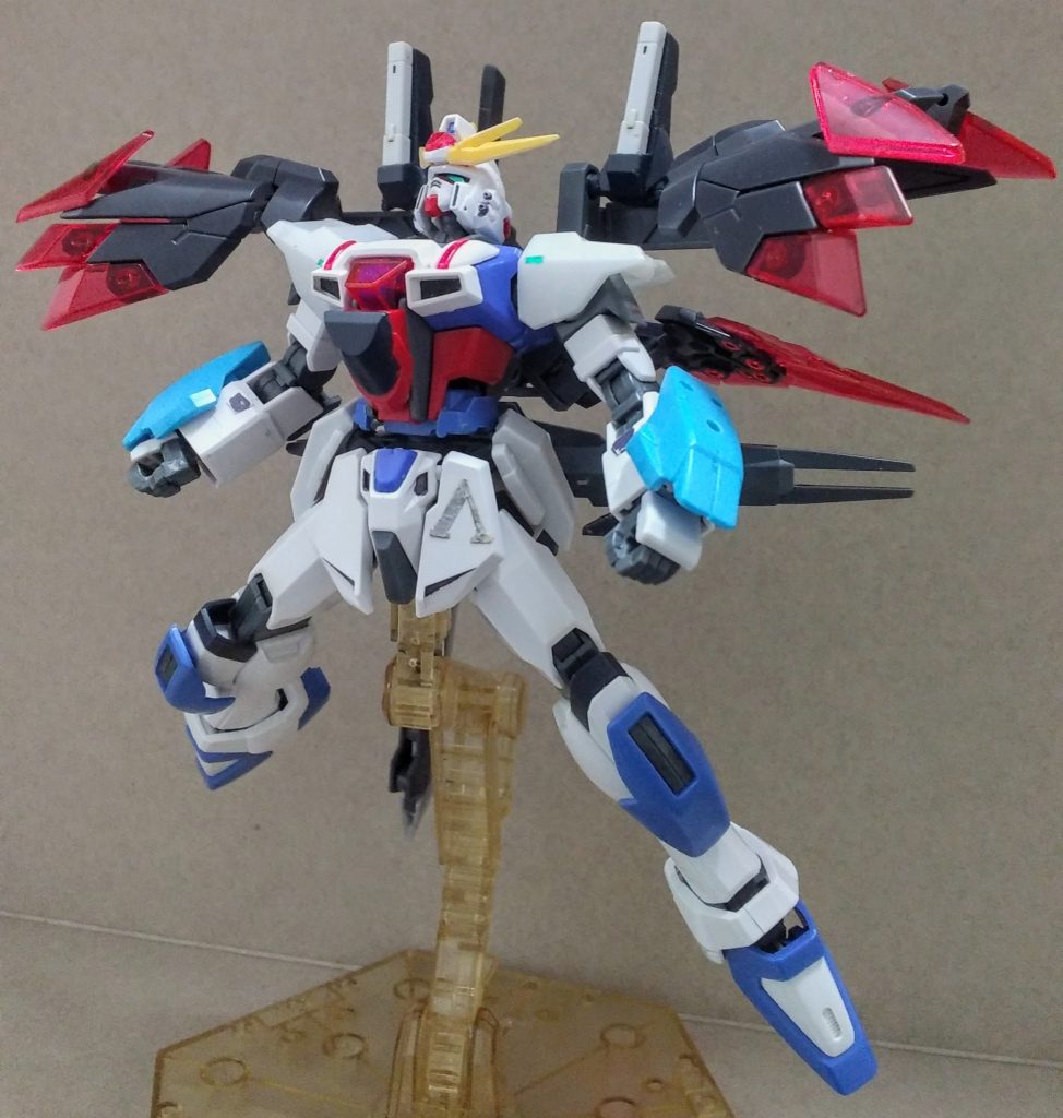 ・エクスパイアリーシステム起動実際は展開されたクリアーパーツの隙間とかから、真っ黒な翼が生えている設定。ラディアンスストライクと同じで、これもクリアーパーツなんて無いし自作もできないし絵も描けないし(以下略)