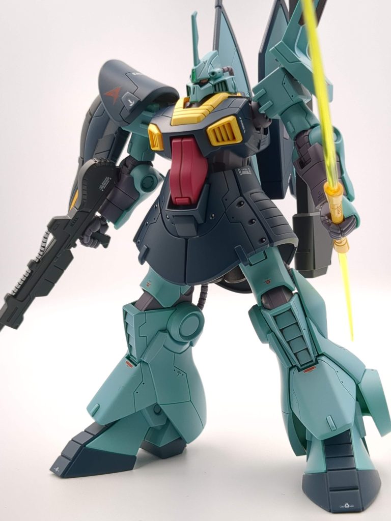 せっかくアムロが乗るのだから目はHアイズでツインアイにディジェはナマズみたい?で好きじゃなかったですが、よく考えると昔好きだったアマゾンライダーに通じるカッコよさがあります