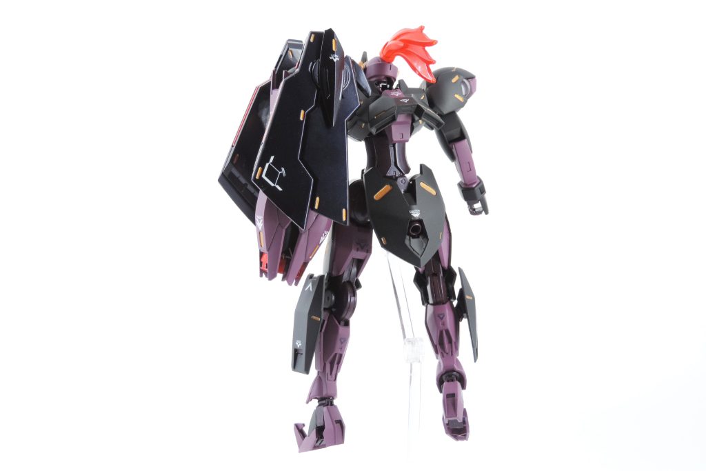 お手軽にミカエリスを改造してみようと思って3日程で制作。 バインダーはベギルベウのバックパックから、剣は1/100アストレアから持って来る事で海老川兼武先生デザインでまとめました。