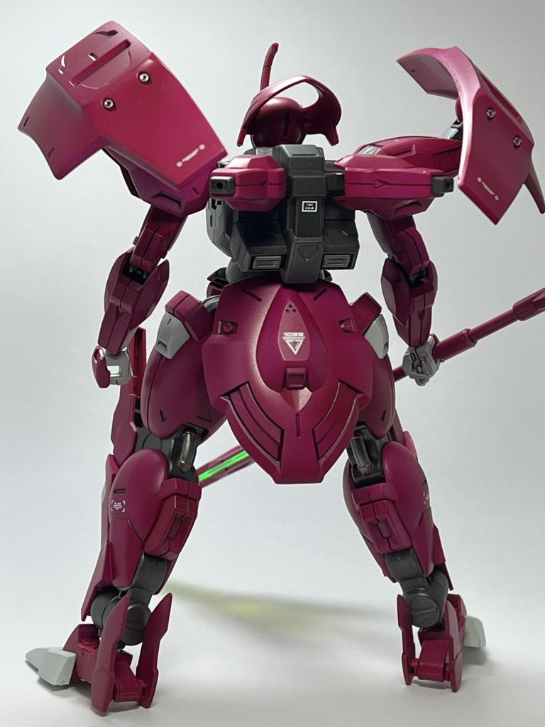 スカート裏のスラスターにも色を入れておけば良かったです。まあ無くても大丈夫な気もしました。