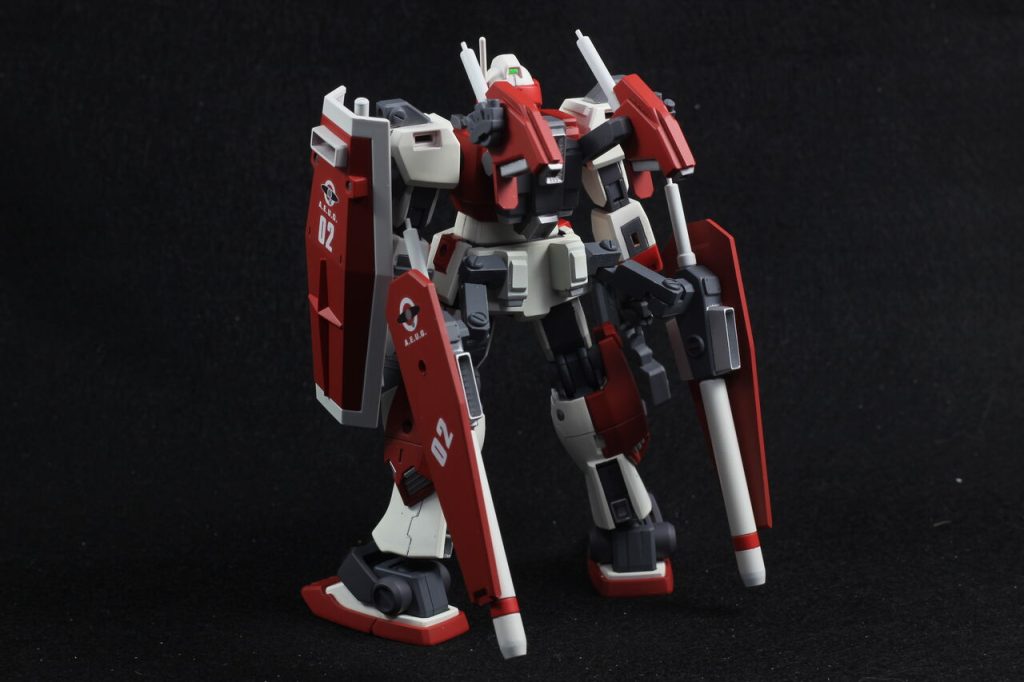 背部はほとんどスクラッチしています背部の「グラスホッパー」腰部の「ムーバブルスラストバインダー」により高い機動性・運動性を獲得したという設定です