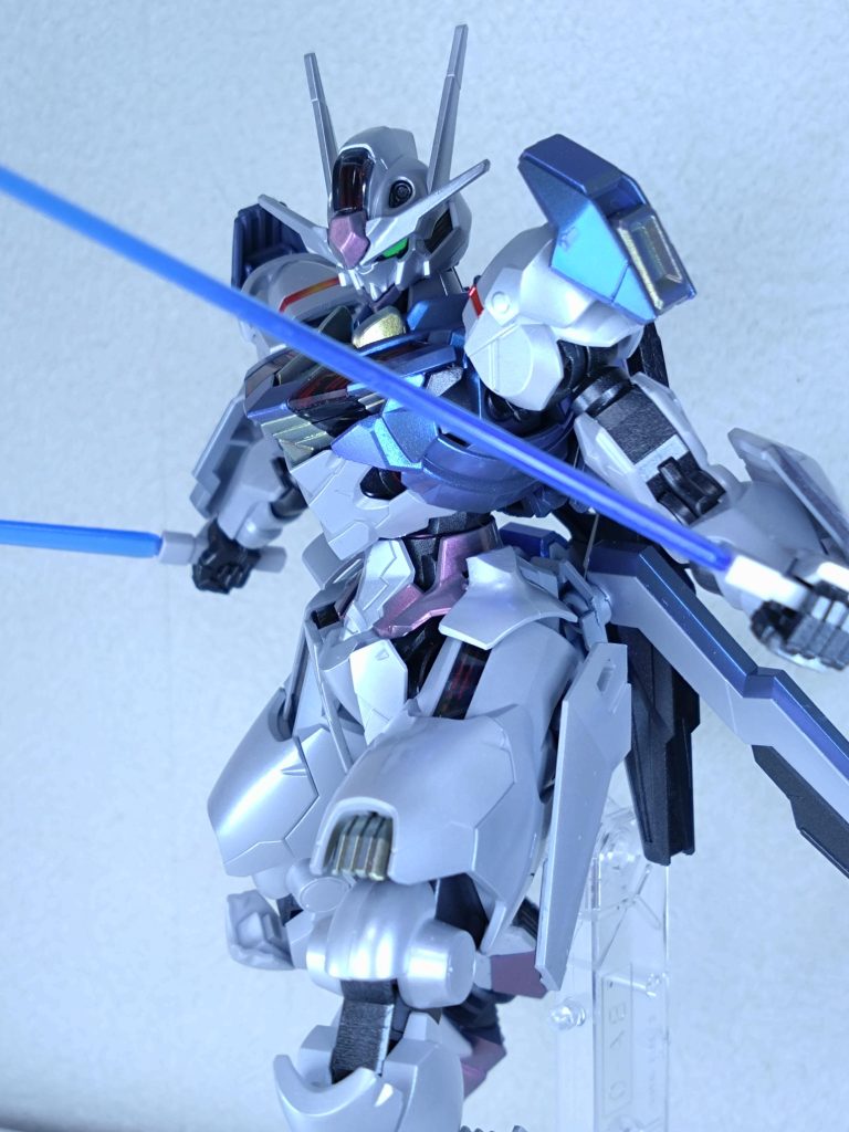 ビームサーベルもたせた!