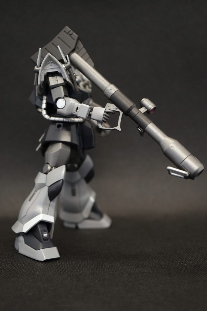 右から。今回はウェザリングまで考えてこの色にしたのですが、完成してみると汚したくなくなってしまいました。しばらく飾って、また欲が出てきたらその時にはしっかりと汚していこうと思います。