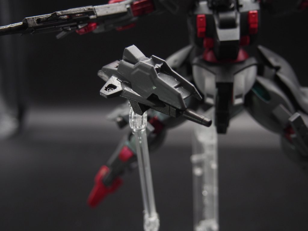 ビットAIによる無線操作での遠距離武装エアリアルのエスカッシャンほどの精度は出せないためあくまで牽制用