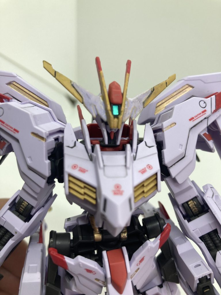 特にアンテナ部分は酷い塗りです…アンテナをパーツ注文してやり直したいとも思っております…きちんとマスキングして(何故か今回マスキングサボった…)