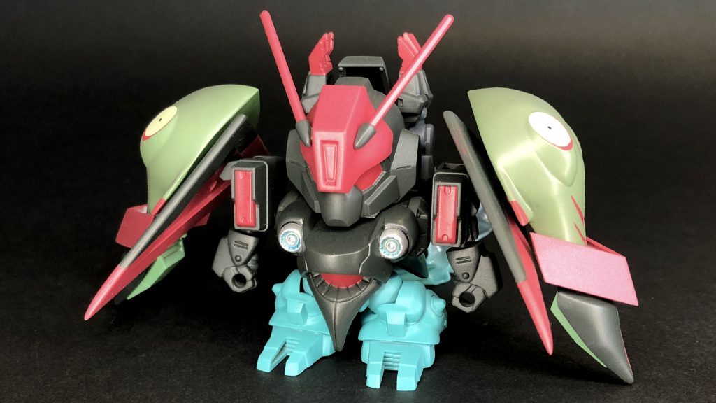 MS時正面素体にSDガンダム「クインマンサ」を使用ほぼ元の姿を維持してますが、ここから変形します!