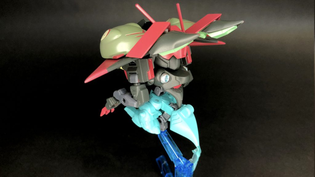 ドラパルト時バックショットクインマンサの際の胸部・顔がご覧いただけるかとリアアーマーにも可動をふやしているので尻尾を振るなどの可動も可能!