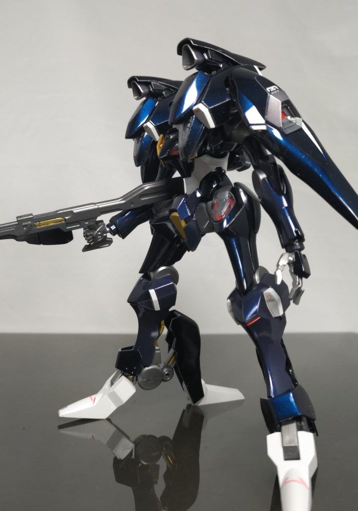 分かりずらいかもですが、プリズムブルーブラックに混色をして、計3色で塗り分けました。