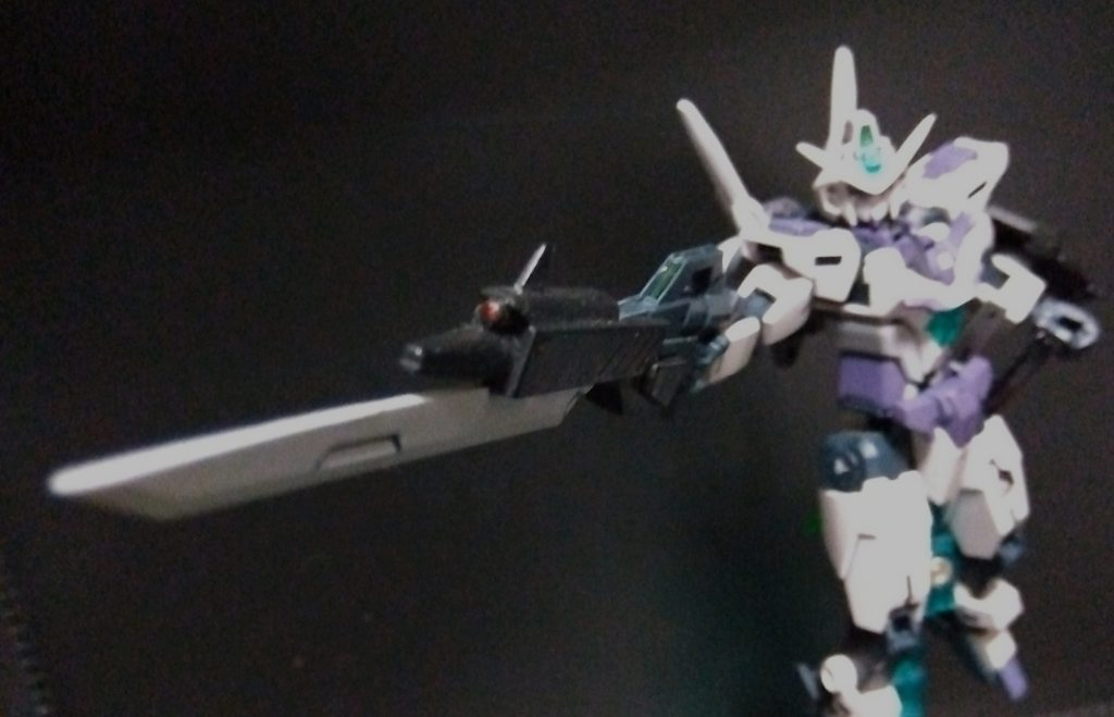 GNバヨネットライフルコアスプレーガンにGNブレイド相当の銃剣付きロングバレルを装着したもの長さと重量が増した分、コアスプレーガンより扱いにくくなったが、ライフルを装備したまま短槍として近接戦闘に移行できる利点もある