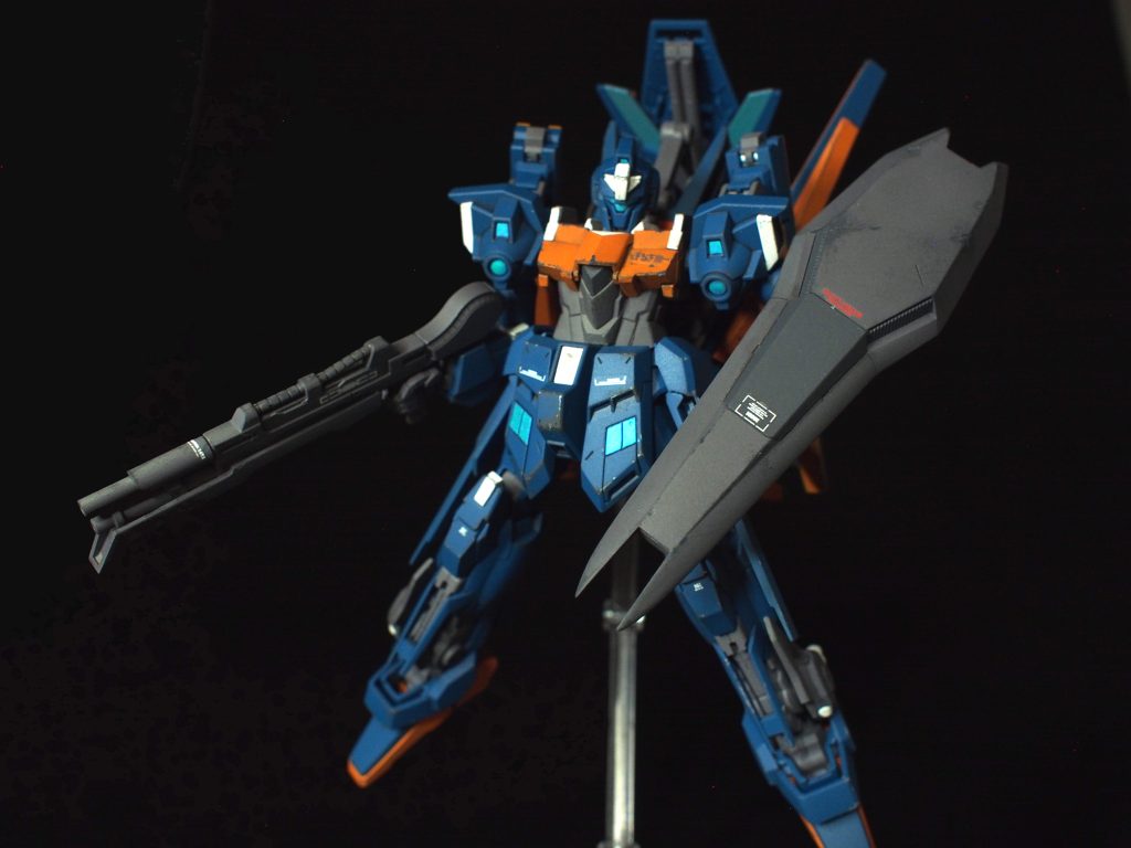 申し訳程度にデカール貼ってます。