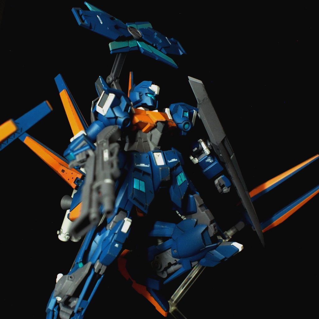 フィンファンネルはキットの仕様上２つしか動きません。