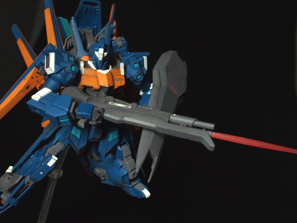 銃剣。ゼータっぽい機体にはマストかなと。