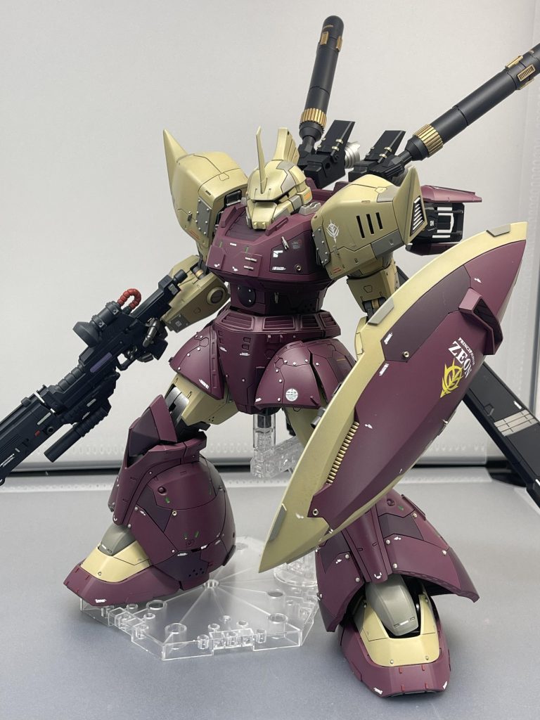 巣立ち。カトキ立ちさせると足がしっかりと設置しないのでちょっと膝曲げ。足首延長して可動域確保しておけばよかった…