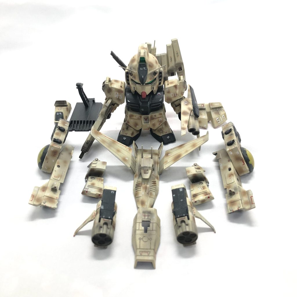 νガンダムとパーツ構成ホワイトベースを11個に分割(ペガサスクロスではない)