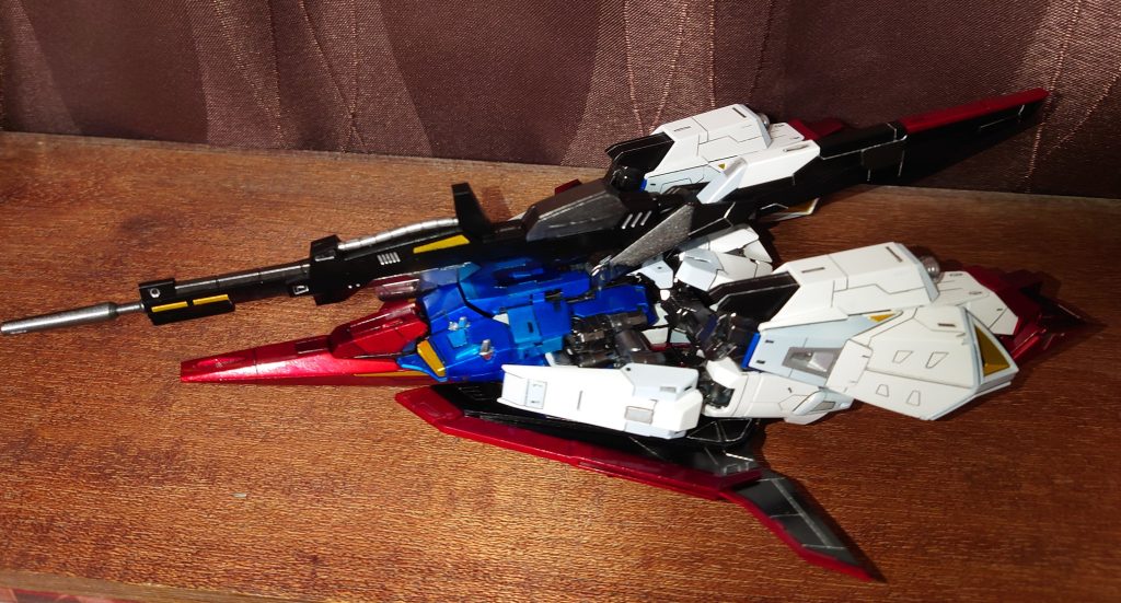 ウェイブライダー。黒パーツはシルバーでスミイレしたので微妙にわかるかな(笑)