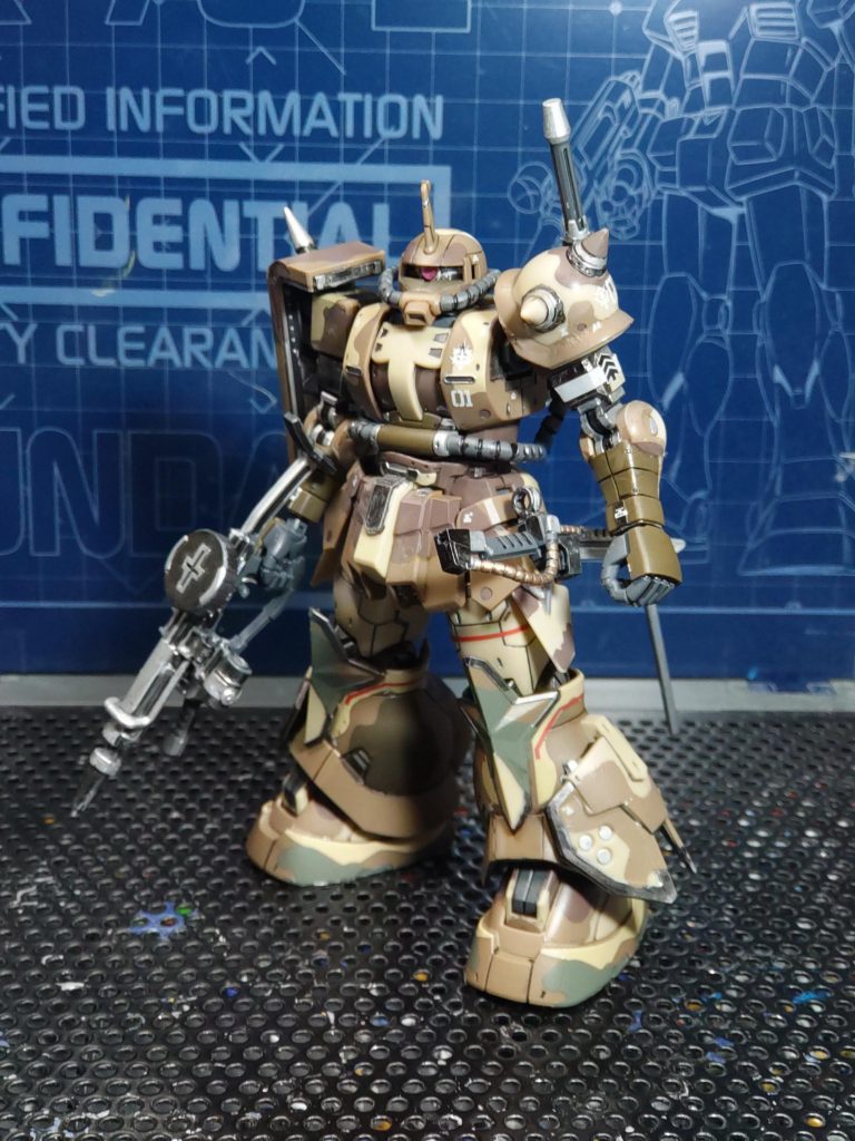 汚し塗装をする前こうして見ると、プラスチック感特有の見た目の軽さが気になる