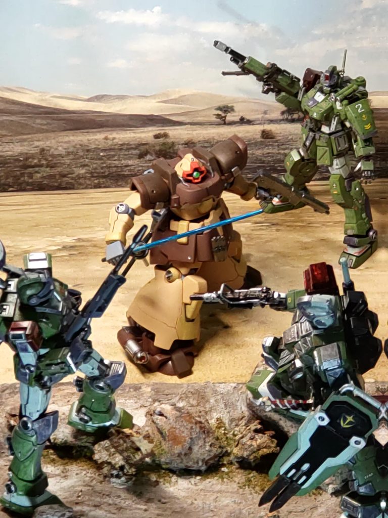 「さて………、時間稼ぎはおしまいだ」「……なにっ❓はっ、しまったっ❗❓」振り返ると、ドム・トローペンはレッドコマンダー隊に囲まれていた「そんな……、皆やられてしまったというのか❓」ドム・トローペンの運命は如何に❗❓ ………TO BE CONTINUE